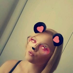 Meet your Posher, Katelyn